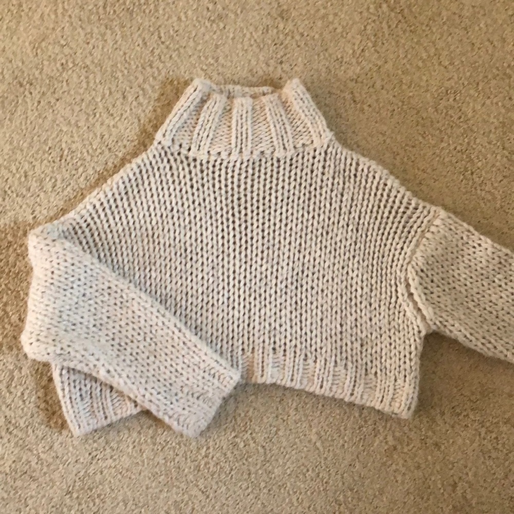 cream cropped zara knit sweater